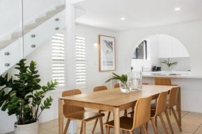 Elegant Family Retreat, Little Cove